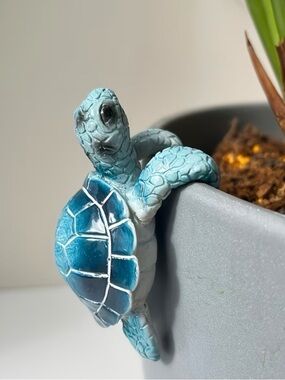 Blue Ceramic Turtle Plant Pot Clip - Pet Reptile Decor